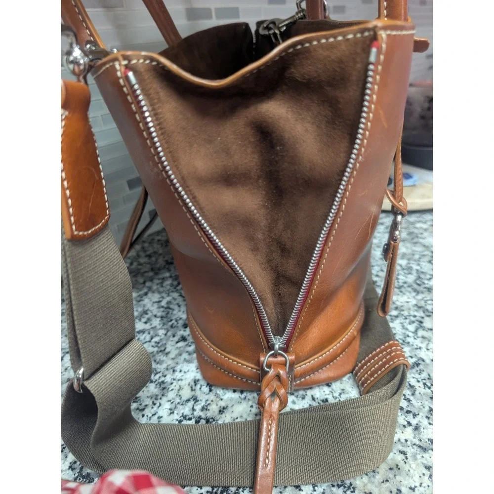 Dooney & Bourke Florentine Leather Barlow Side Zip Tote Satchel  Shoulder Bag